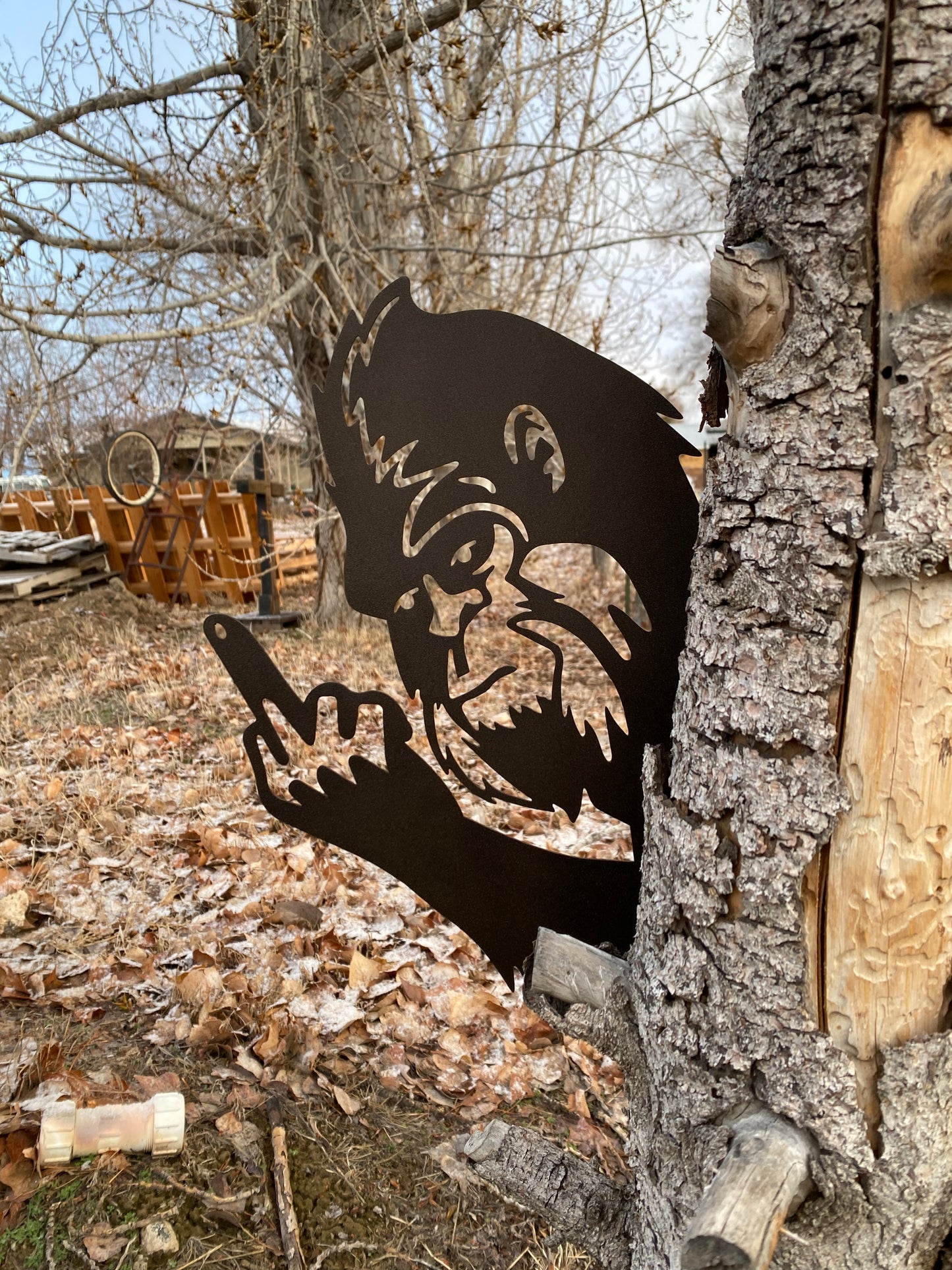Bigfoot flipping the bird with attitude! - RMMDecor