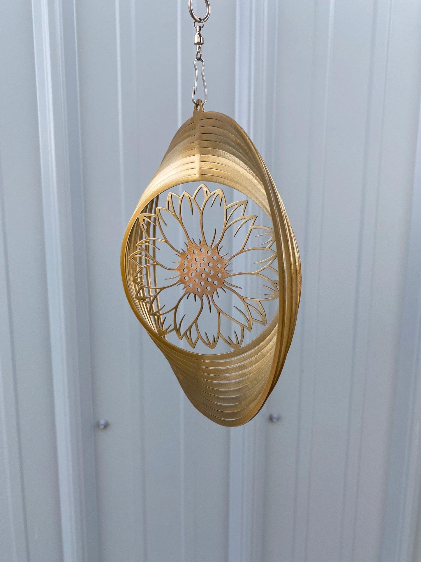 Metal Sunflower Wind Spinner – Whimsical Garden Art & Outdoor Decor - RMMDecor