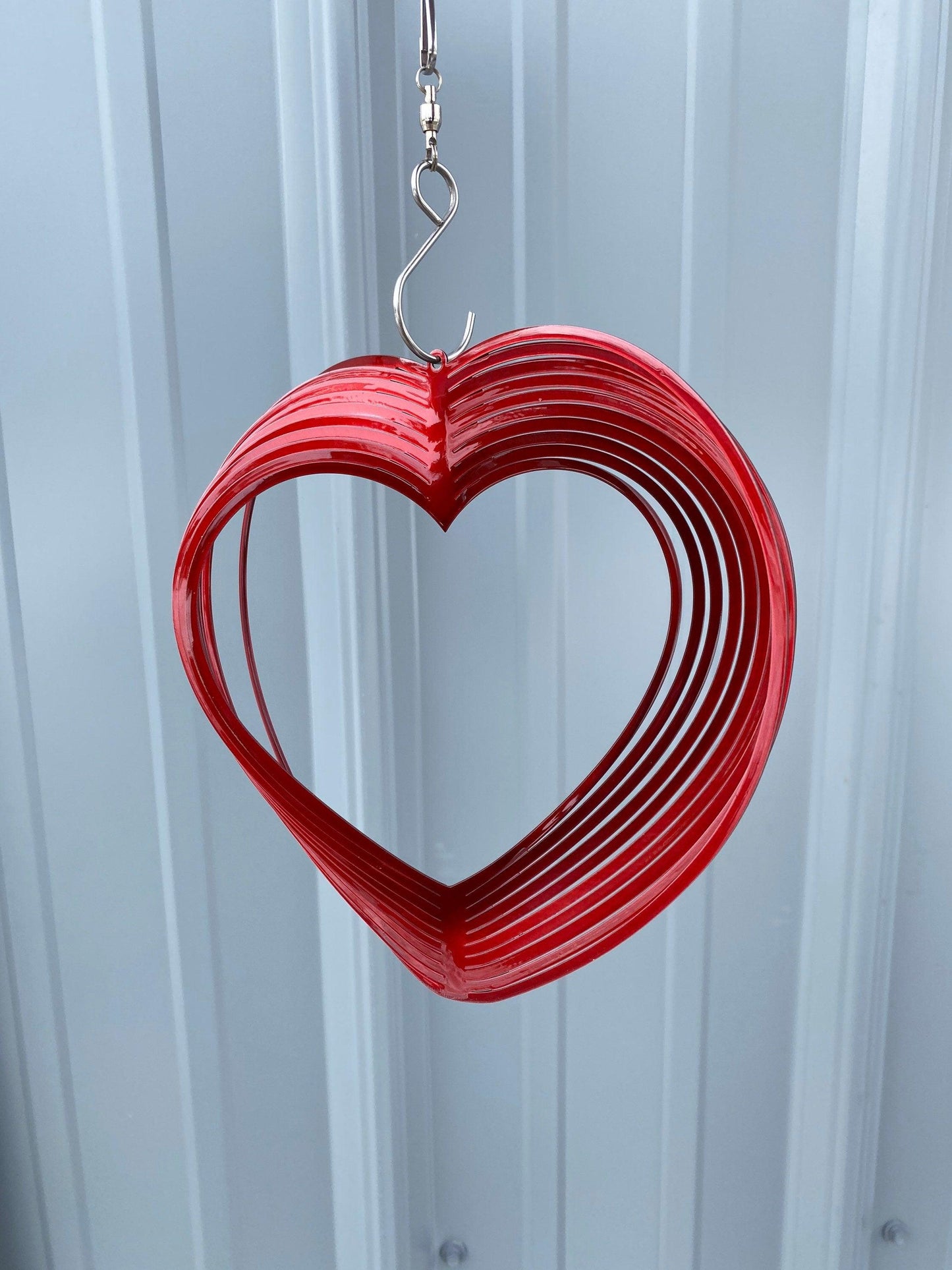 Heart Wind Spinner – Romantic Metal Garden Art & Gift - RMMDecor