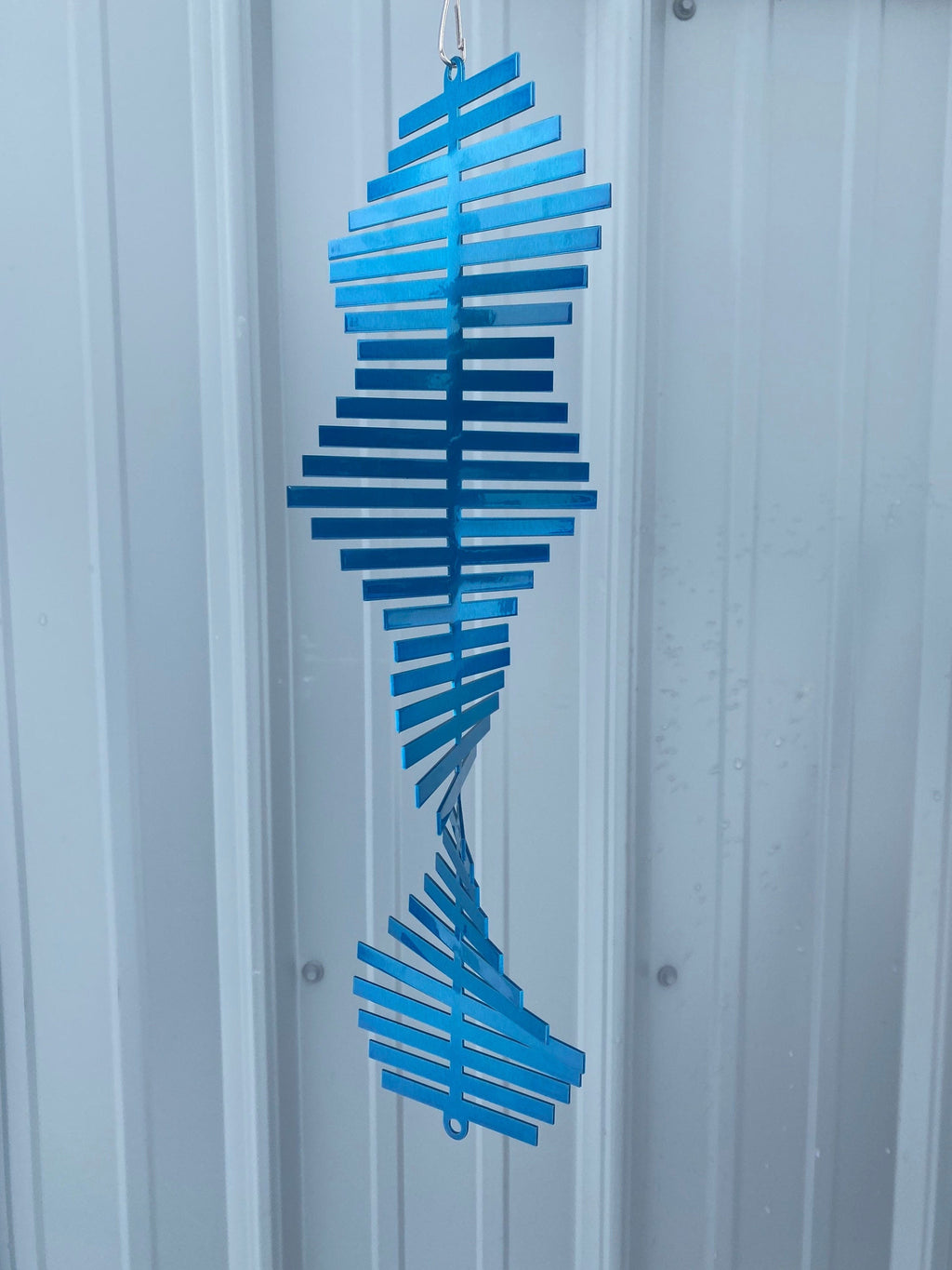 Helical Metal Wind Spinner – Kinetic Garden & Patio Decor