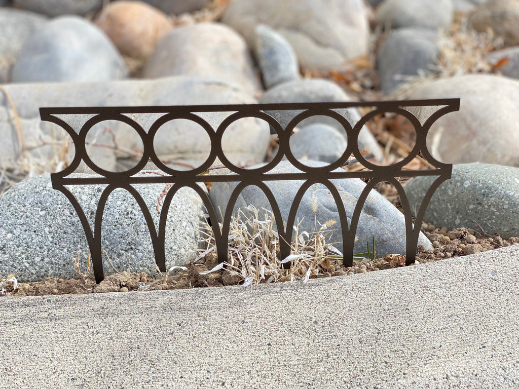 Gothic Arches Decorative Garden Fencing – Metal Garden Border