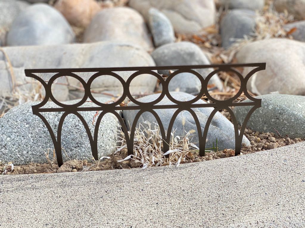 Gothic Arches Decorative Garden Fencing – Metal Garden Border