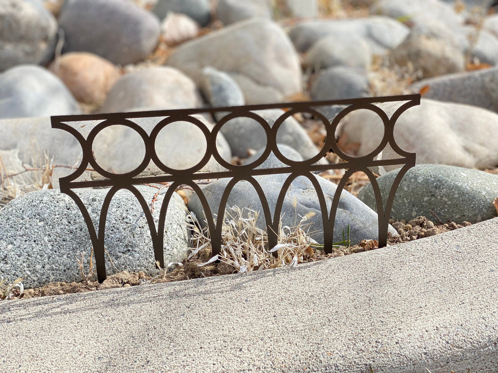Gothic Arches Decorative Garden Fencing – Metal Garden Border