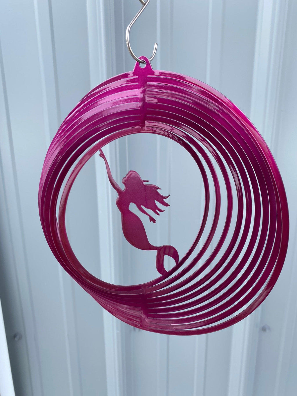 Mermaid Wind Spinner – Coastal Metal Art for Beach & Pool House Decor - RMMDecor