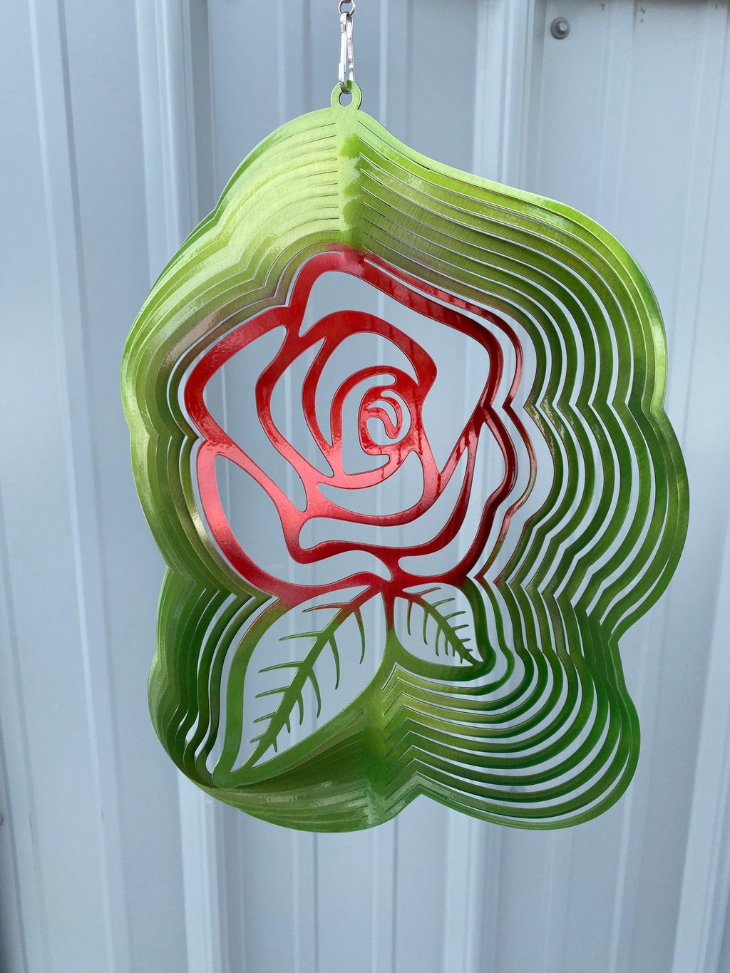 Metal Rose Wind Spinner – Elegant Garden Art & Yard Decor - RMMDecor