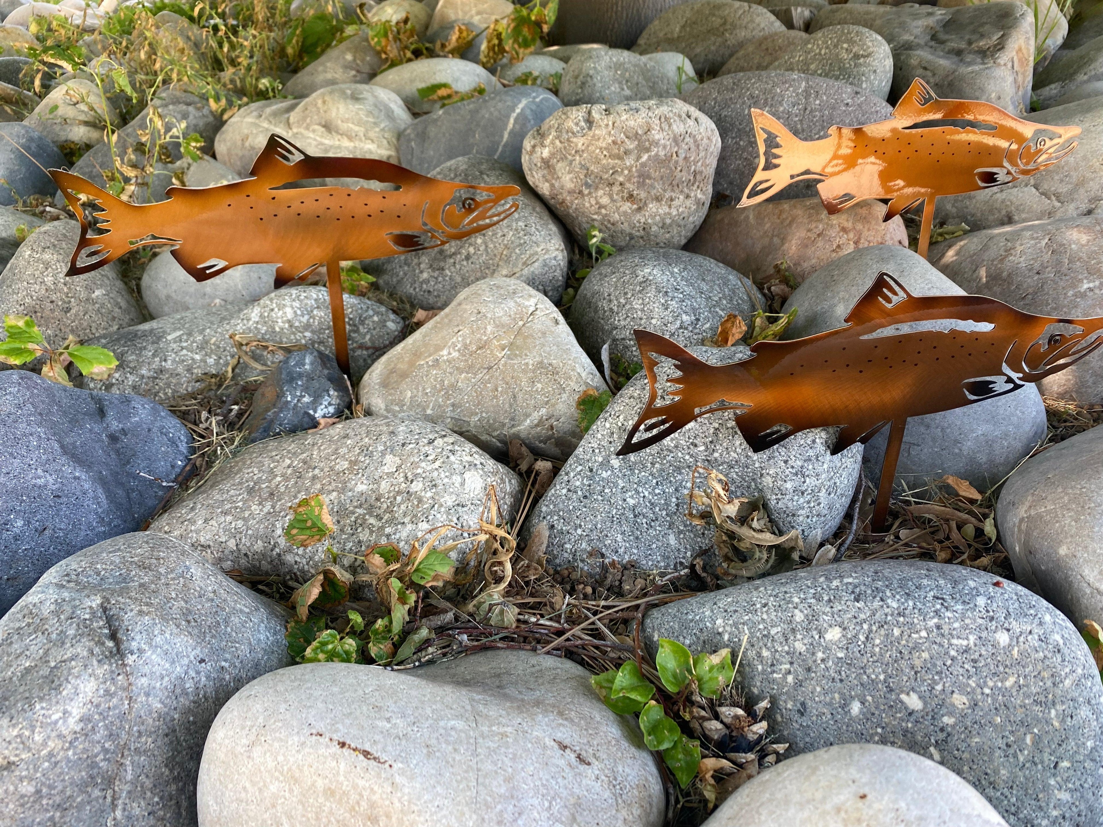 Salmon Yard Stake Bronze - RMMDecor